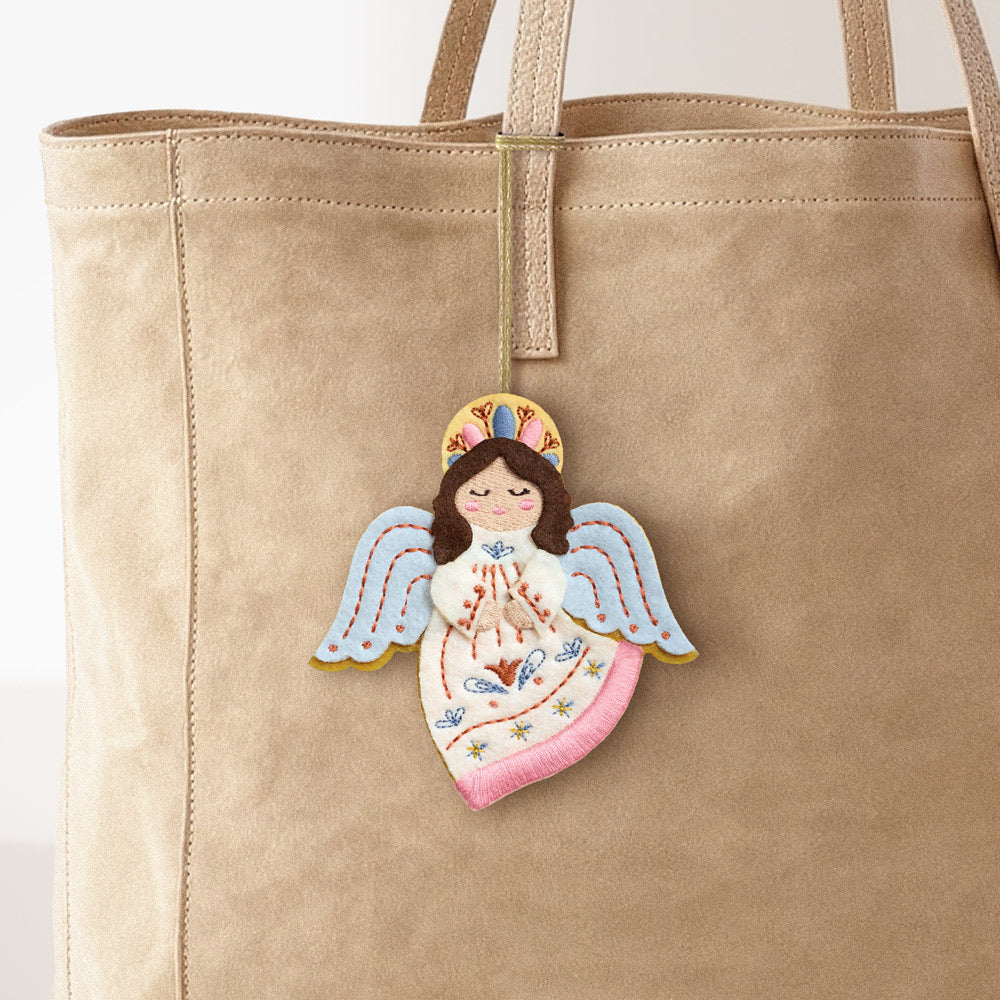 Heavenly Angel HeartFelt Charm Card™