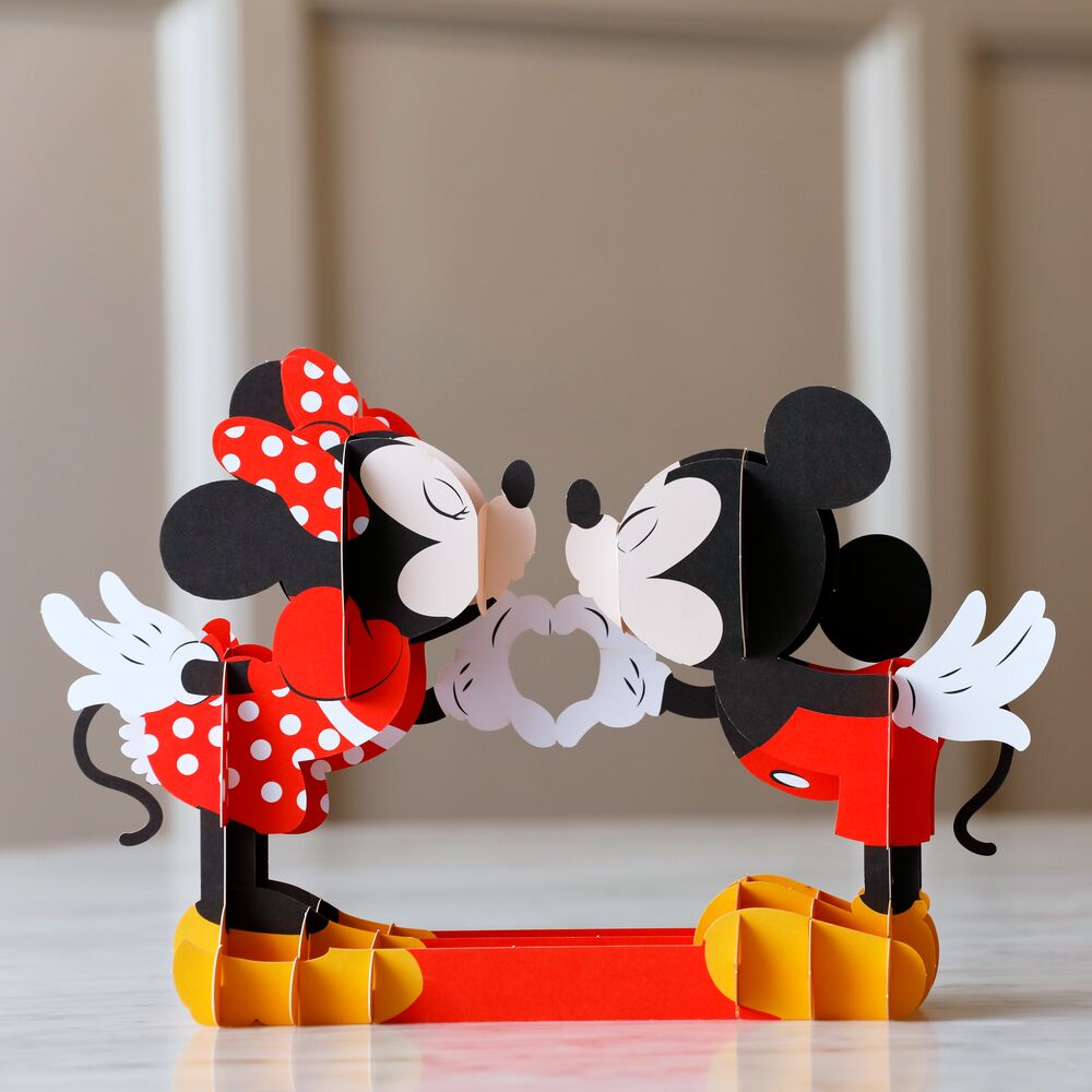 Disney's Mickey & Minnie Heart-to-Heart Giant Pop-Up Gift