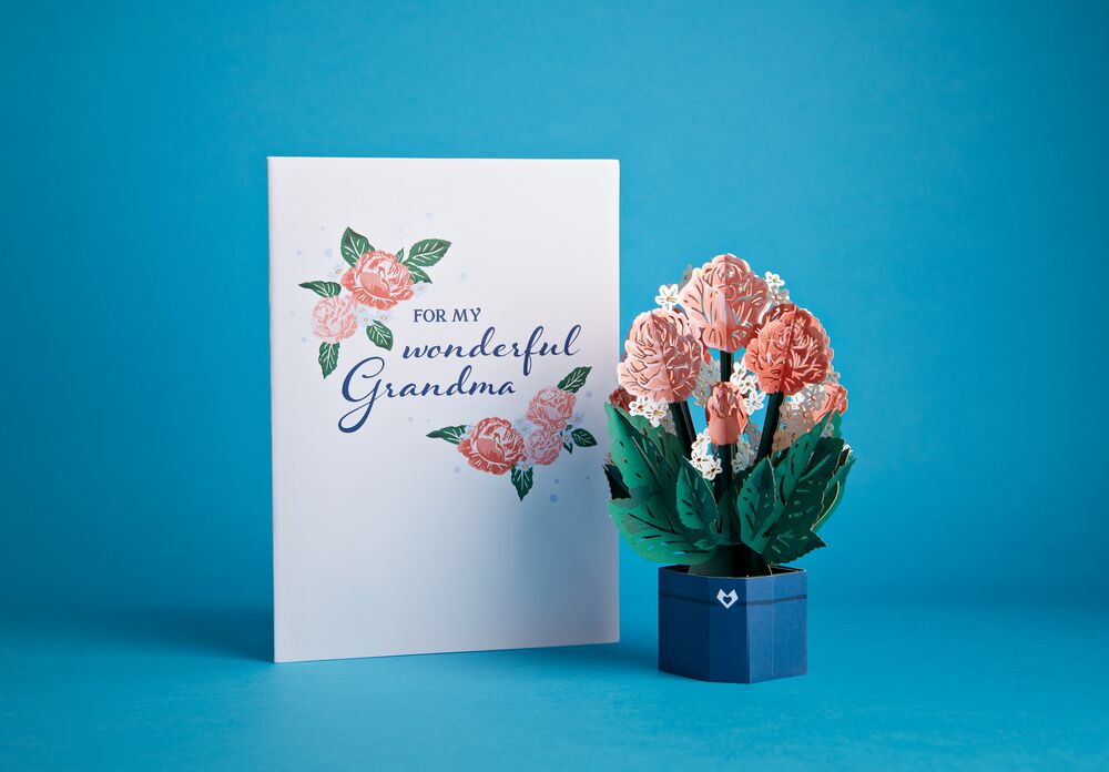 To My Wonderful Grandma Pop-Up Card with Paper Flower Bouquet