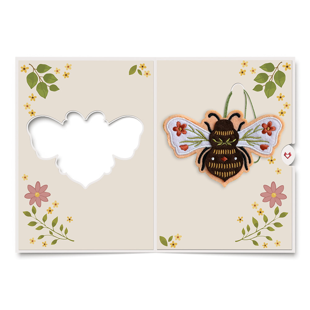 Botanical Bee HeartFelt Charm Card™
