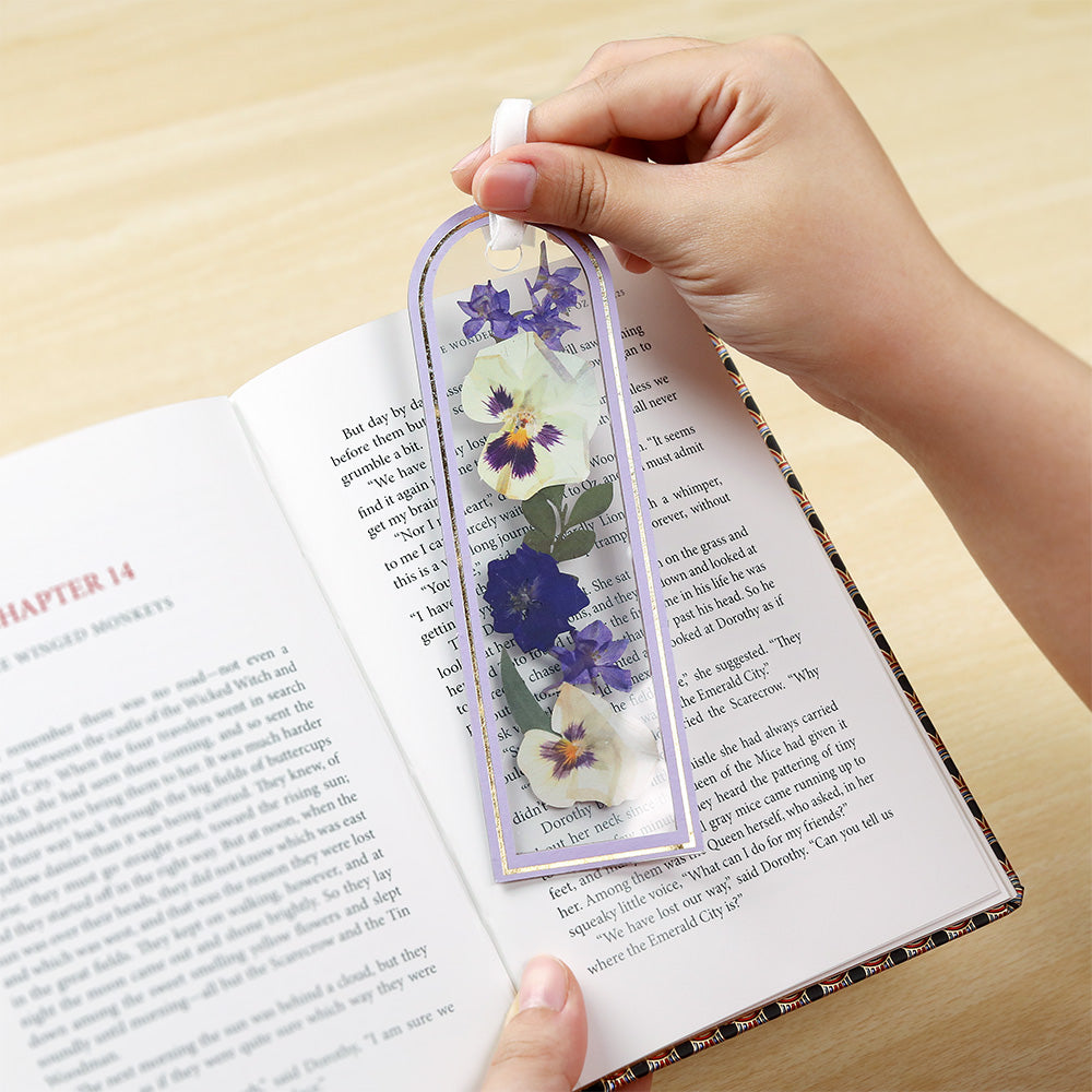 True Classic Petal Pressed™ Bookmark Card