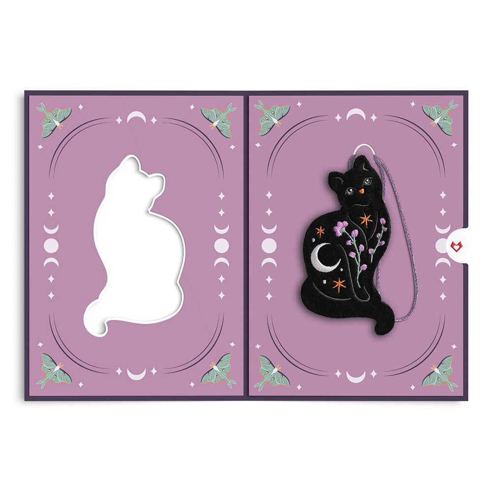 Mystic Black Cat HeartFelt Charm Card™