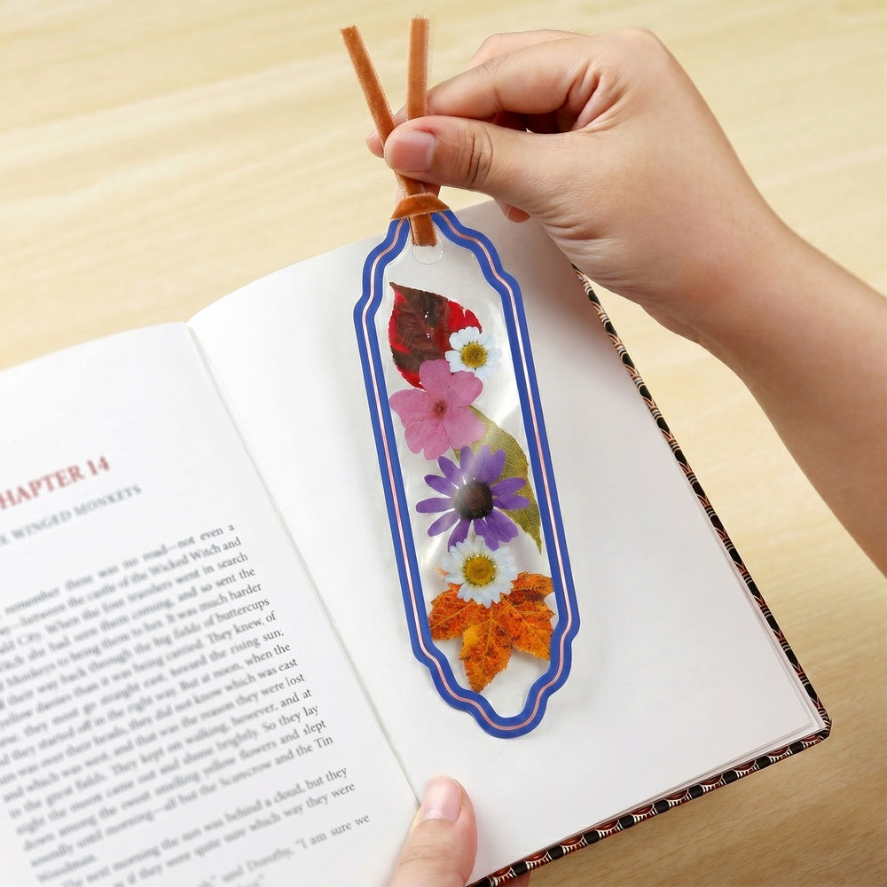 Cozy Cat Petal Pressed™ Bookmark Card