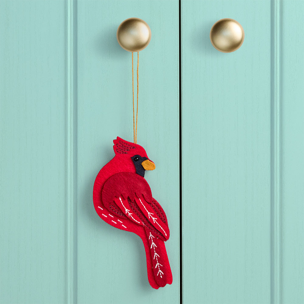 Cheerful Cardinal HeartFelt Charm Card™