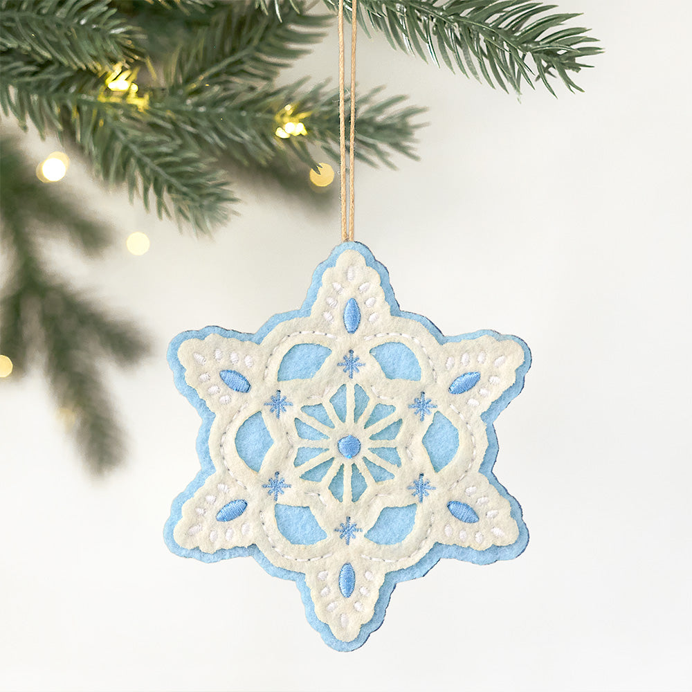 Icy Snowflake HeartFelt Charm Card™