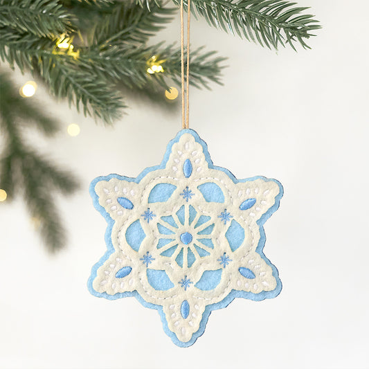 Icy Snowflake HeartFelt Charm Card™