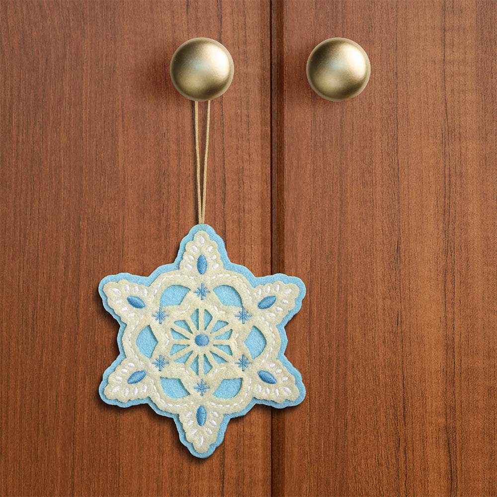 Icy Snowflake HeartFelt Charm Card™