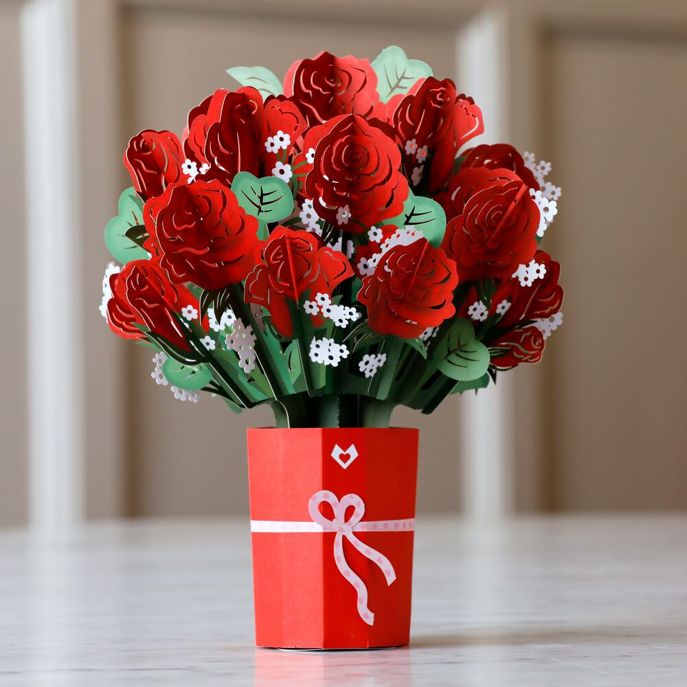 I Lava You Pop-Up Card & Red Rose Bouquet Bundle