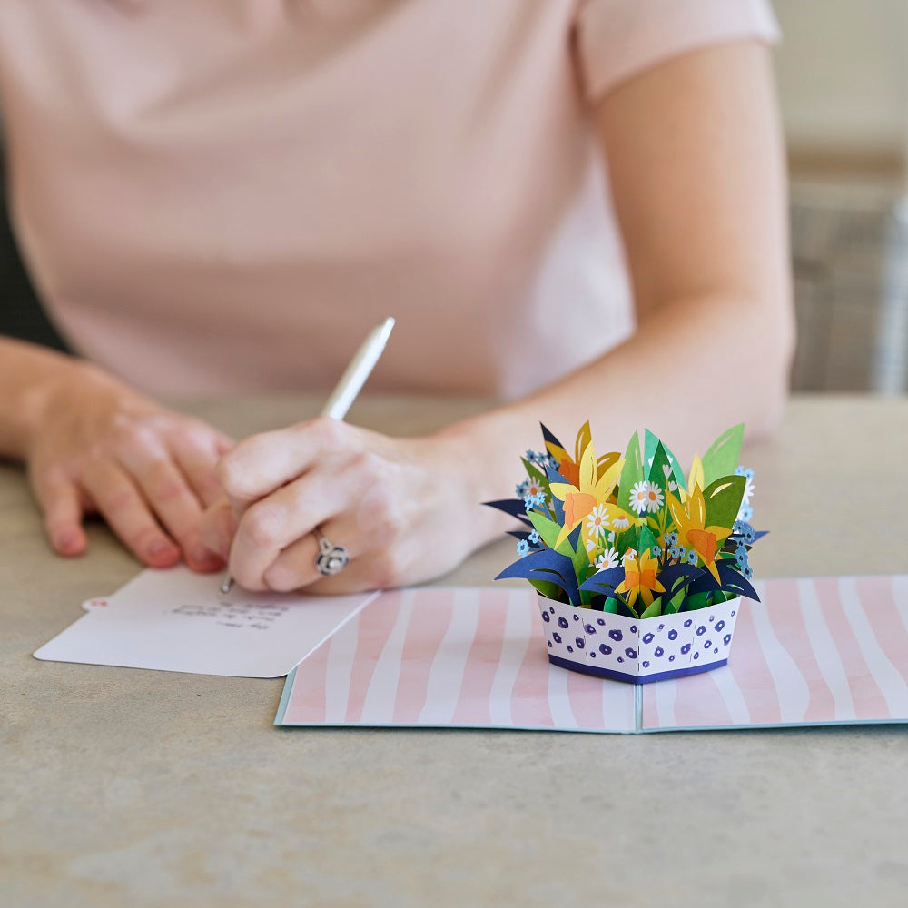 Mother's Day Daffodil Basket Pop-Up Card